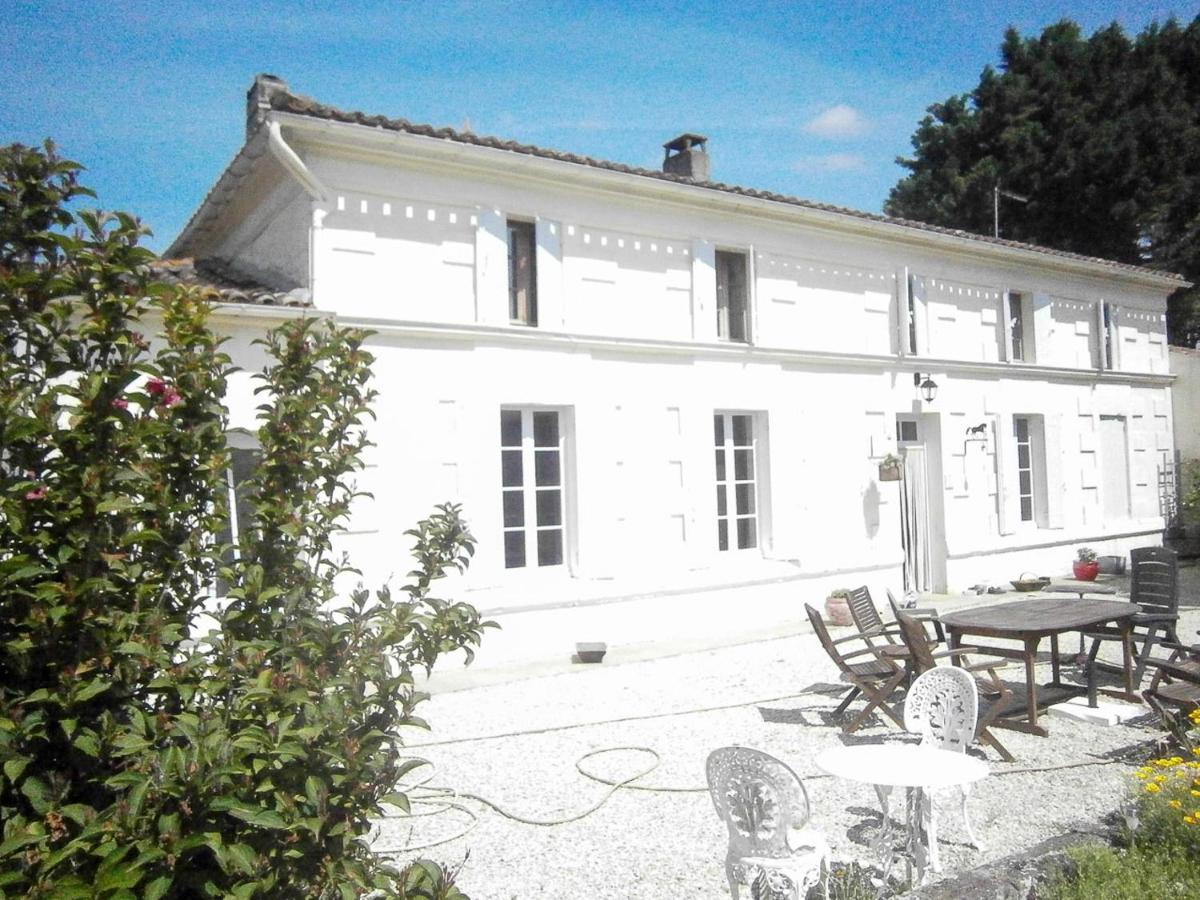 Le Charhido Bed and Breakfast Saint-Fort-sur-Gironde Εξωτερικό φωτογραφία