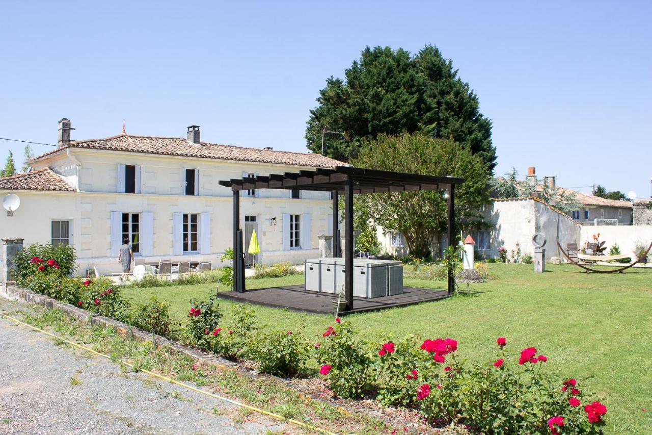 Le Charhido Bed and Breakfast Saint-Fort-sur-Gironde Εξωτερικό φωτογραφία
