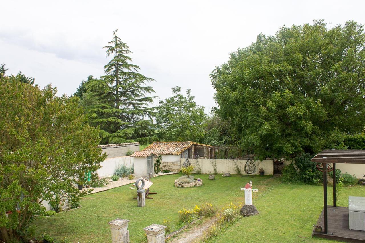 Le Charhido Bed and Breakfast Saint-Fort-sur-Gironde Εξωτερικό φωτογραφία