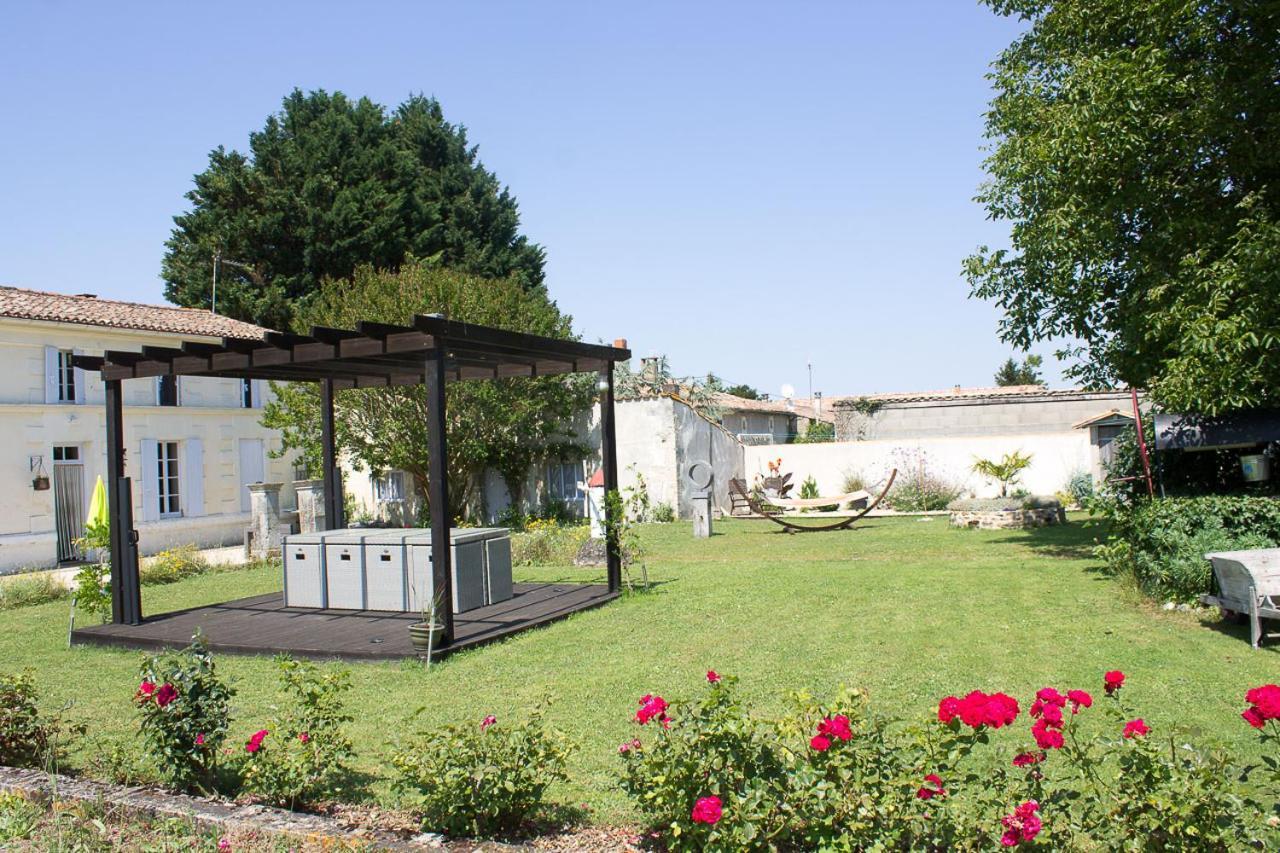 Le Charhido Bed and Breakfast Saint-Fort-sur-Gironde Εξωτερικό φωτογραφία