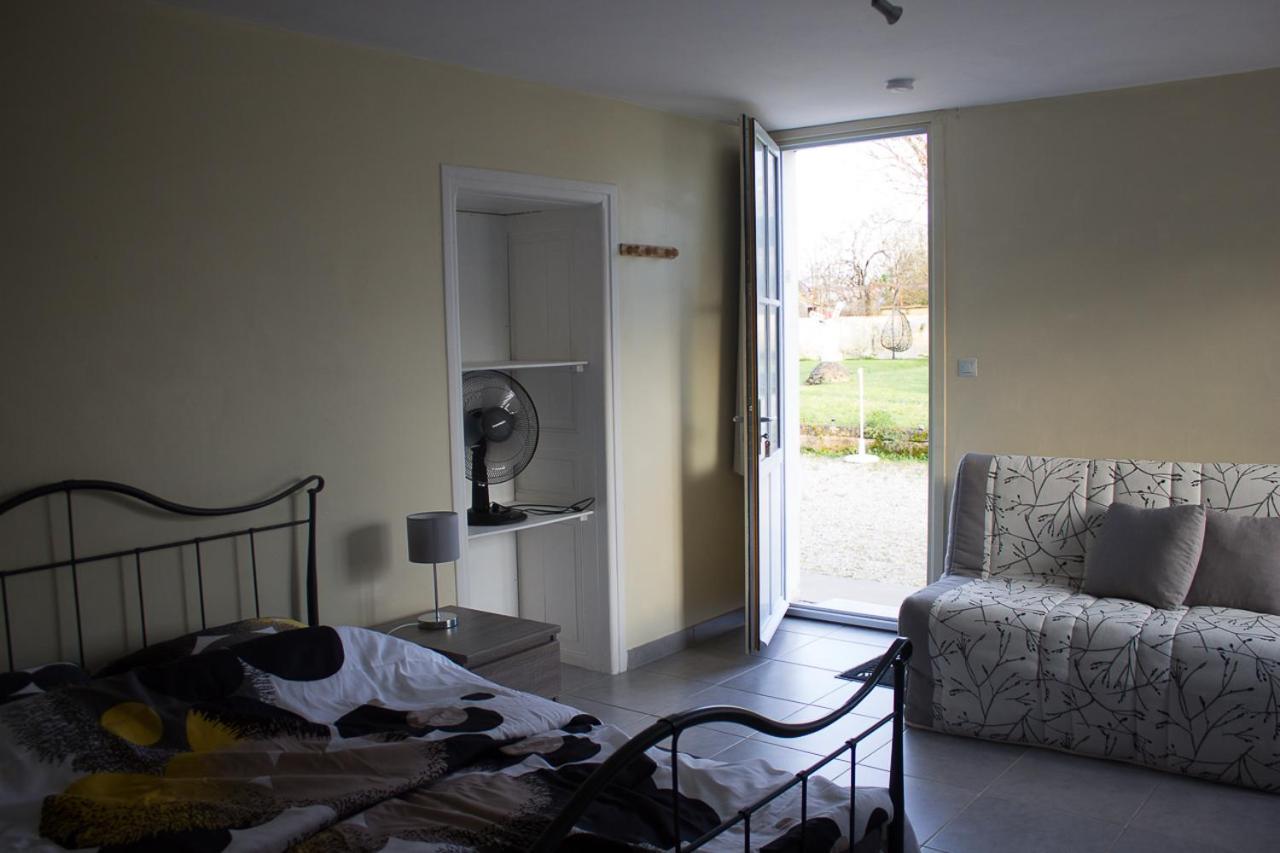 Le Charhido Bed and Breakfast Saint-Fort-sur-Gironde Εξωτερικό φωτογραφία